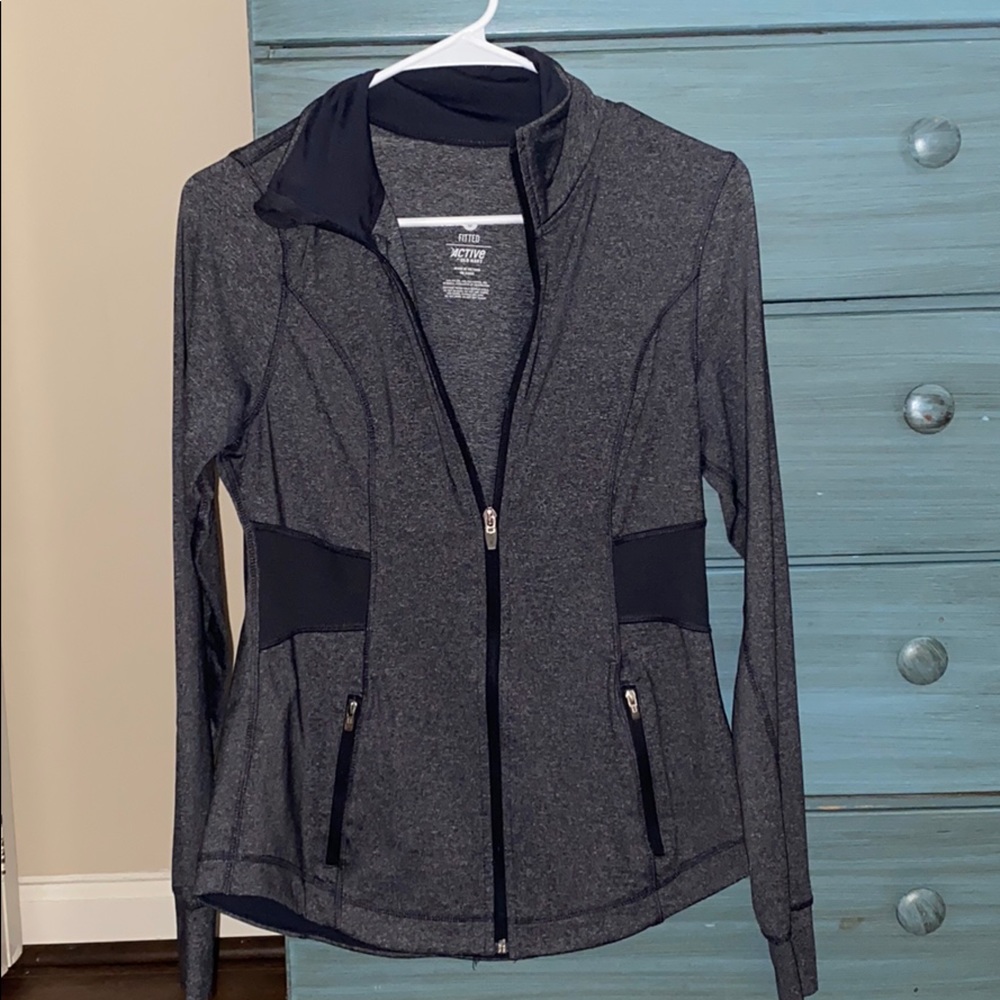 Fitted sports jacket
